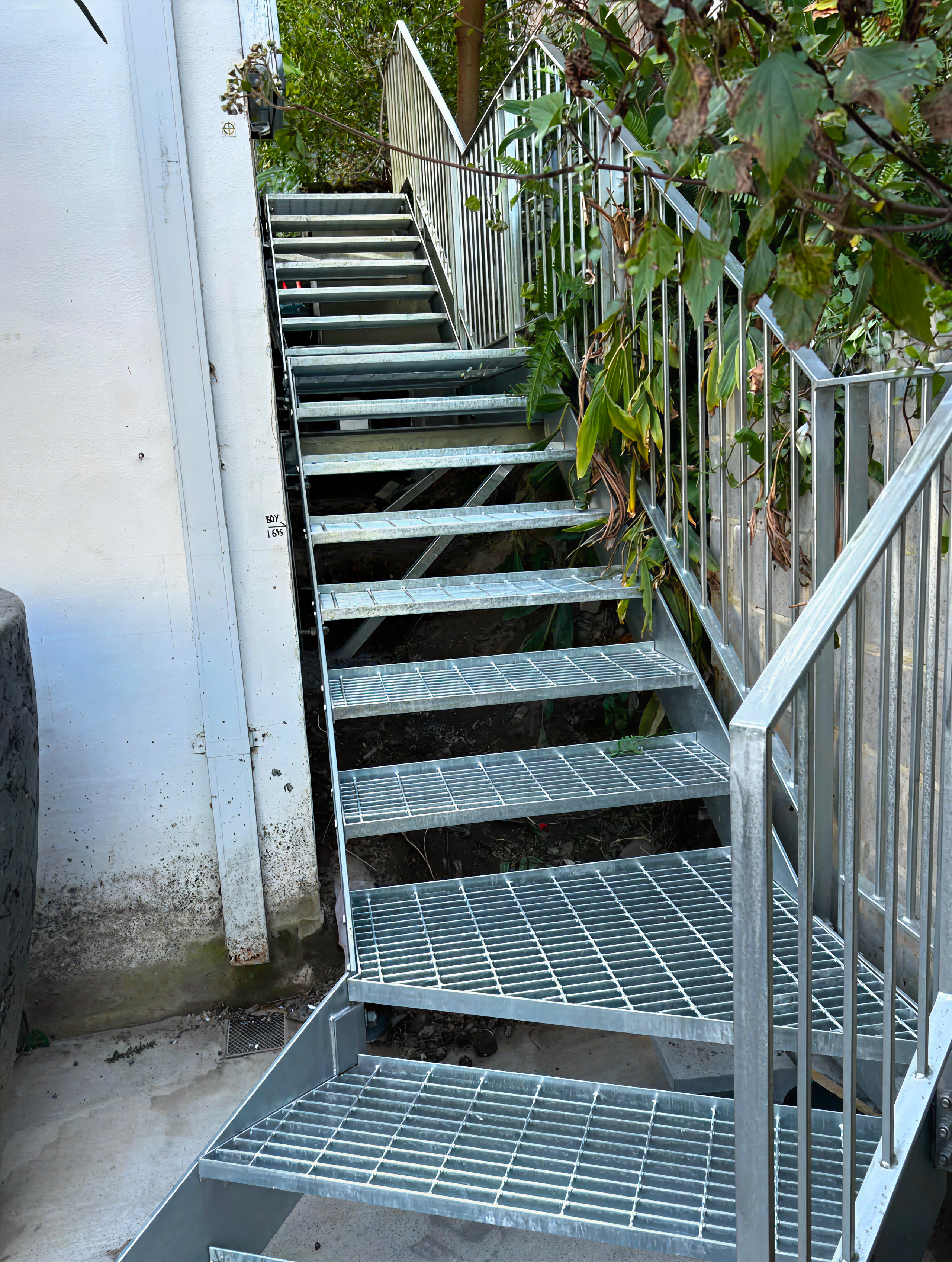 Custom steel staircase fabrication